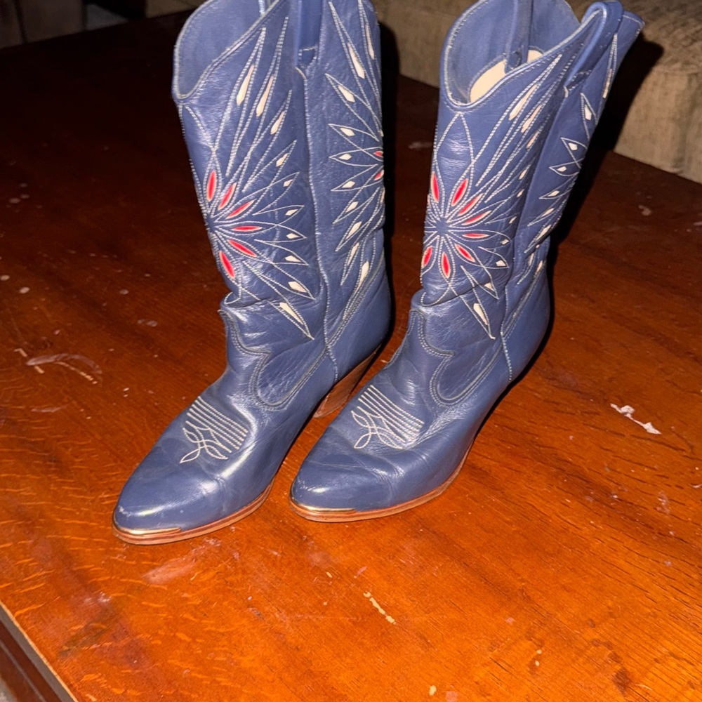 Dingo Blue and Red Heeled Boots